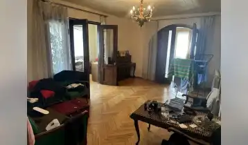 (Auto Translate!) An apartment is for sale in Bugeb on the Tskneti highway, in a prestigious place, the building has a stadium, a children's square, the apartment has furniture and appliances, central heating, a 25 sq.m. garage, a cellar, a cellar.