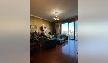 (Auto Translate!) Apartment for sale on Shroshi Street, 146.62 m2, isolated kitchen, three bedrooms, one storage room, two bathrooms, two balconies, with a beautiful view. With built-in wardrobes and furniture. It is possible to divide into two apartments.