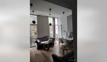 For Sale 101m2 Nonstandard Old Building Flat Newly renovated. Price: 275000$