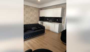 For Rent 100m2 Nonstandard New building Flat Newly renovated. Price: 1500$