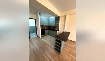 (Auto Translate!) A 3-room apartment for sale in Saburtalo with a view of Nutsubidze (with two bathrooms), between Delhi Metro and the Medical University, newly renovated, there is a square and a football stadium near the house.