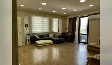 For Rent 93m2 Nonstandard Old Building Flat Newly renovated. Price: 1200$