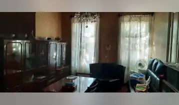 (Auto Translate!) Veraze Makashvili St. 3-room apartment 86 sq.m. and attic 86 sq.m. price $150,000