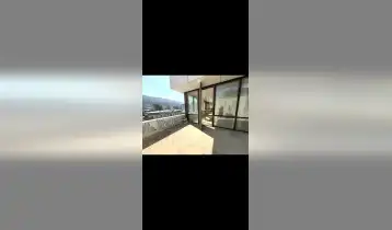 {{ gallery.alt }}
