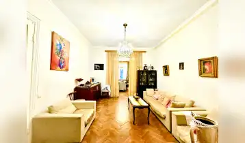 For Sale 94m2 Nonstandard Old Building Flat Old renovated. Price: 270000$