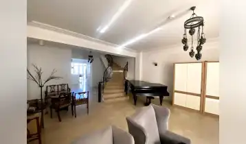 For Sale 430m2 New building Private House Newly renovated. Price: 1350000$